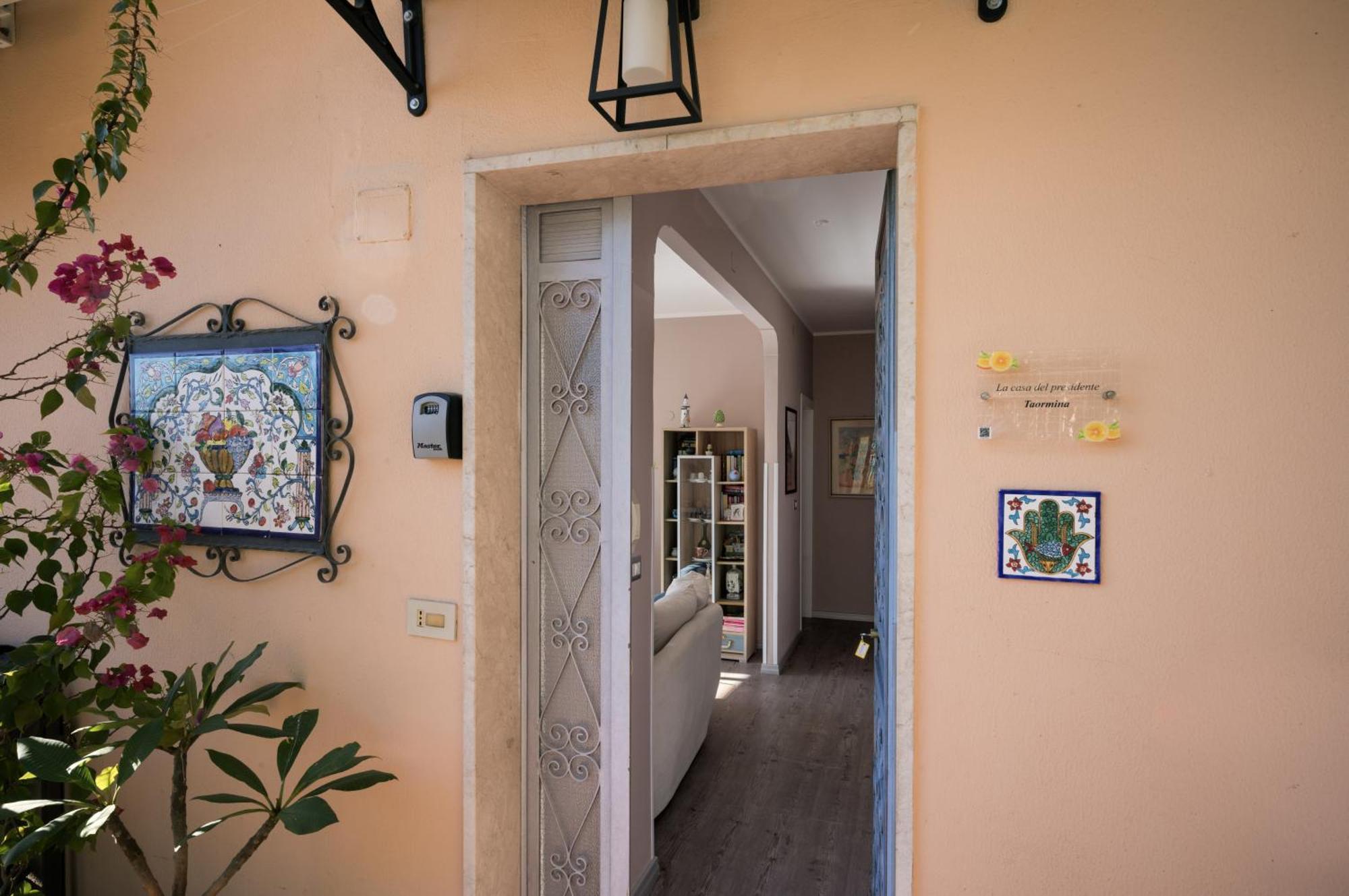 Casa Del Presidente Apartment ตาออร์มินา ภายนอก รูปภาพ